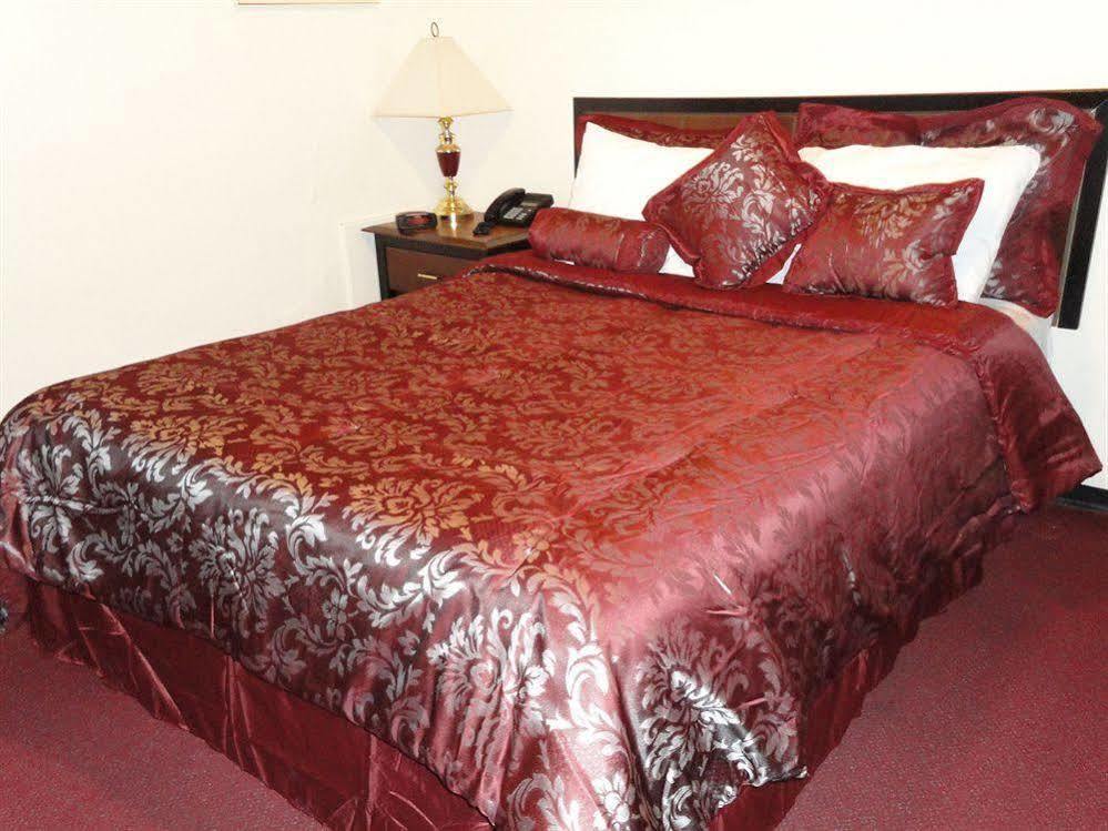 Imperial Fireside Inn Sudbury Eksteriør billede